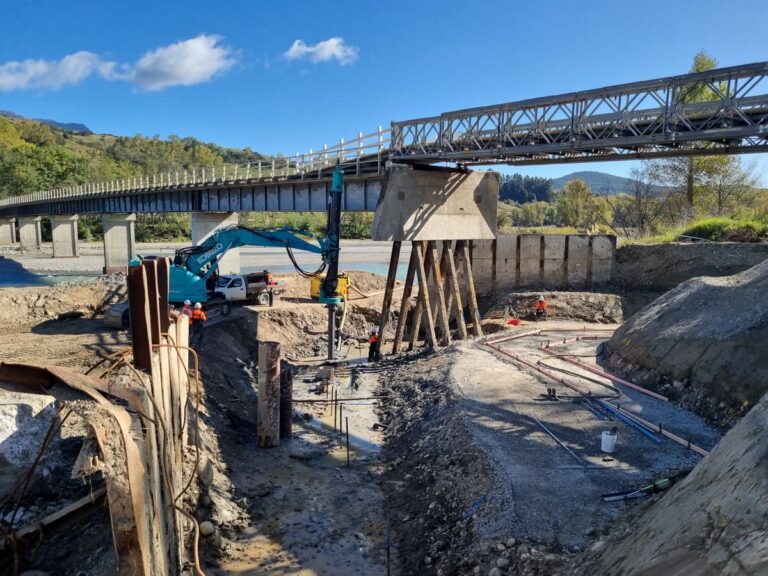 NEW Makarika mid construction